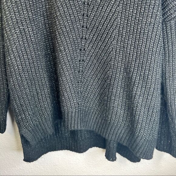 Time and Tru Sweater - Picture 4 of 7